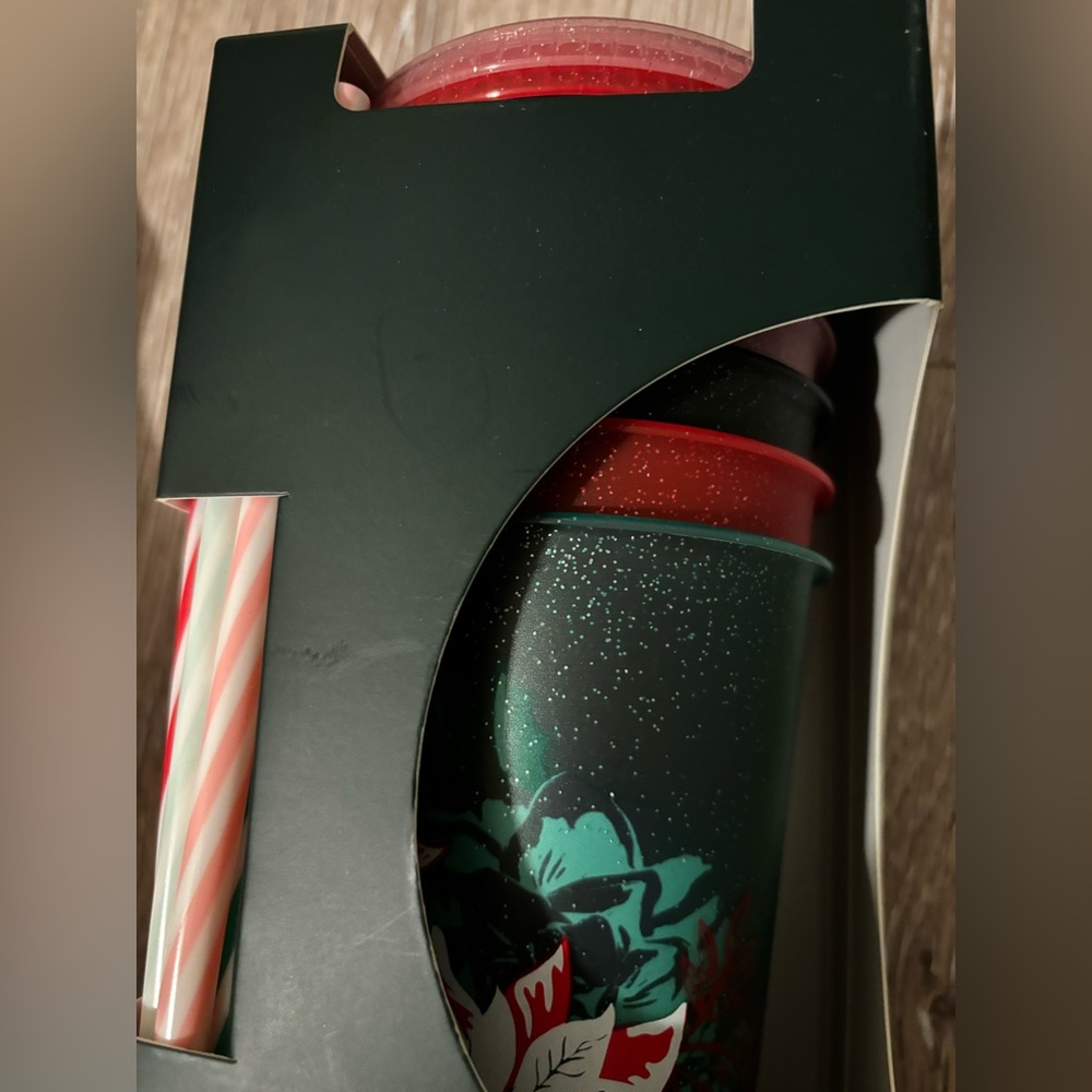 New Starbucks Holiday Glitter Reusable Cold Cups Set of 5 Cups 24 oz Christmas - Picture 8 of 9